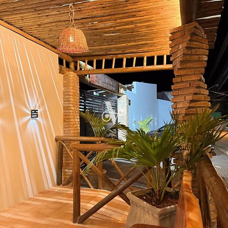 Village Comfort Hotel Канинде-ди-Сан-Франсиску Экстерьер фото